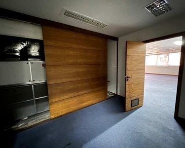 Sala/Conjunto para aluguel possui 100 metros quadrados com 4 quartos