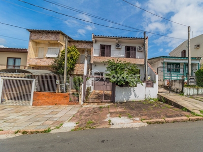 Casa 4 dorms à venda Rua Pedro Velho, Partenon - Porto Alegre