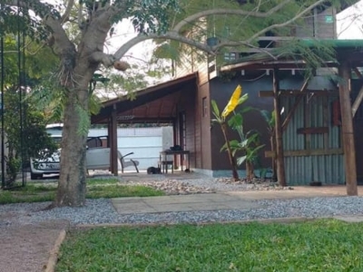 Casa com 2 quartos à venda na servidão caminho do arvoredo, 54, são joão do rio vermelho, florianópolis por r$ 590.000