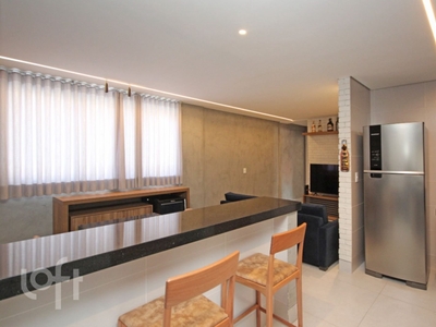 Apartamento à venda em São Pedro com 74 m², 2 quartos, 1 suíte, 2 vagas