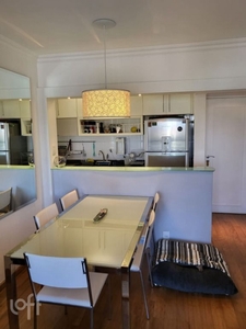 Apartamento à venda em Vila Madalena com 70 m², 2 quartos, 1 suíte, 2 vagas