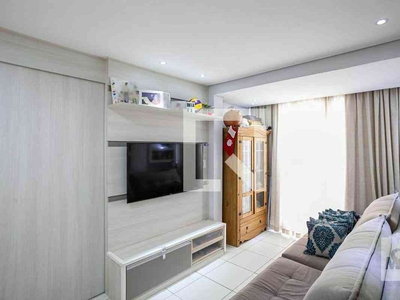 Apartamento com 3 quartos à venda no bairro Floramar, 79m²