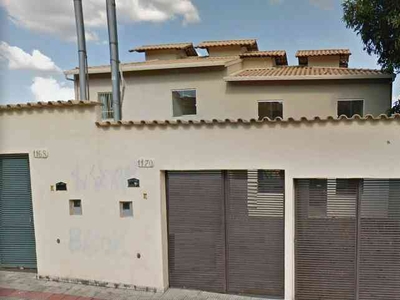 Casa com 2 quartos à venda no bairro Jardim Leblon, 145m²