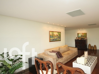 Apartamento à venda em Aclimação com 190 m², 4 quartos, 3 suítes, 3 vagas