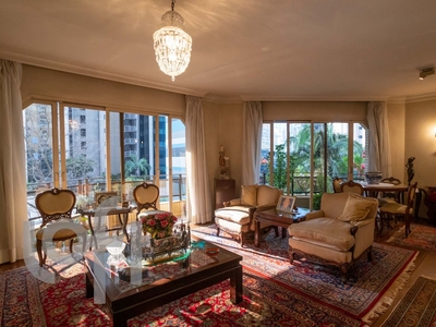 Apartamento à venda em Itaim Bibi com 230 m², 3 quartos, 1 suíte, 3 vagas