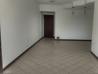 Apartamento em Centro, Taubaté/SP de 111m² 3 quartos à venda por R$ 561.800,00 ou para locação R$ 2.200,00/mes