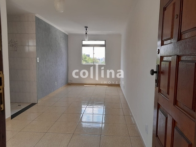 Apartamento em Conjunto Habitacional Presidente Castelo Branco, Carapicuíba/SP de 56m² 2 quartos para locação R$ 1.100,00/mes