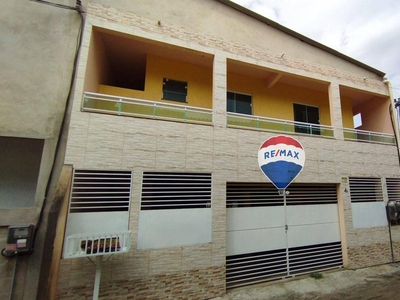 Apartamento em Fluminense, São Pedro da Aldeia/RJ de 60m² 2 quartos para locação R$ 1.022,00/mes