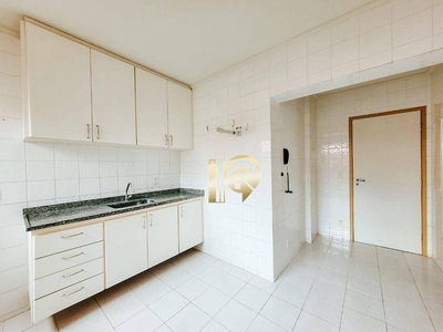 Apartamento em Jardim Bela Vista, São José dos Campos/SP de 132m² 4 quartos à venda por R$ 949.000,00