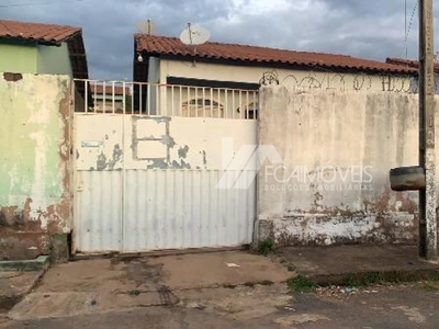 Apartamento em Jardim da Barragem IV, Águas Lindas de Goiás/GO de 73m² 3 quartos à venda por R$ 76.787,00