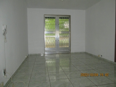 Apartamento em Marechal Hermes, Rio de Janeiro/RJ de 47m² 3 quartos para locação R$ 1.000,00/mes