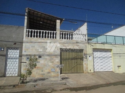 Apartamento em Qd 43 Lt 23 Bairro São Pedro, Esmeraldas/MG de 68m² 3 quartos à venda por R$ 100.422,00