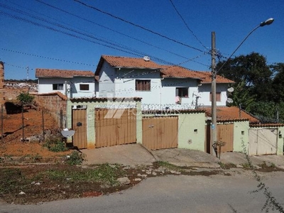 Apartamento em São Pedro, Esmeraldas/MG de 56m² 2 quartos à venda por R$ 62.624,00