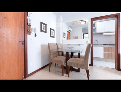 Apartamento no Bairro Centro em Blumenau com 3 Dormitórios (3 suítes) e 230 m²