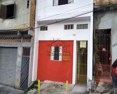 Casa com 01 Dormitório para vender em Ótima Localização no Jardim Miranda em Mauá, Próximo