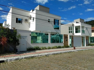 Casa em Barra, Balneário Camboriú/SC de 150m² 2 quartos à venda por R$ 694.000,00 ou para locação R$ 4.550,00/mes