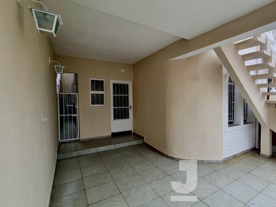 Casa em Bela Vista, Jundiaí/SP de 214m² 6 quartos à venda por R$ 499.000,00