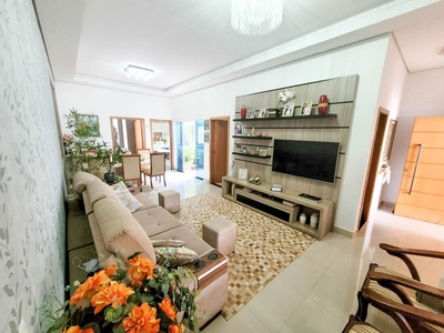 Casa em Centro, Londrina/PR de 220m² 3 quartos à venda por R$ 1.679.000,00