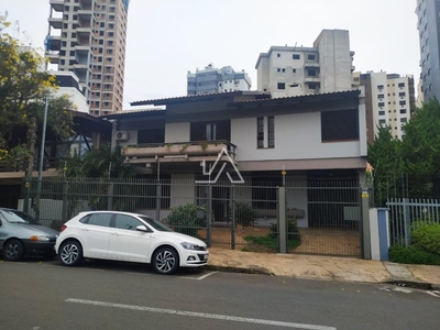 Casa em Centro, Passo Fundo/RS de 10m² 4 quartos para locação R$ 9.800,00/mes