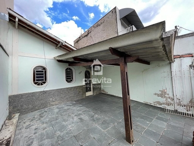Casa em Centro, Taubaté/SP de 90m² 3 quartos para locação R$ 2.000,00/mes