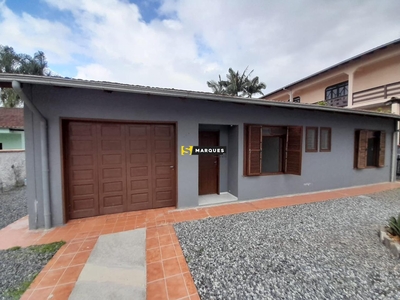 Casa em Costa e Silva, Joinville/SC de 107m² 3 quartos para locação R$ 2.000,00/mes