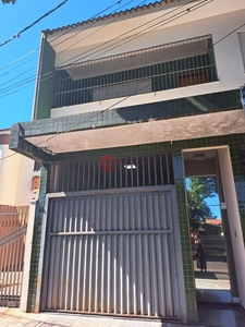 Casa em Jardim Alvorada, Maringá/PR de 210m² 4 quartos para locação R$ 2.700,00/mes