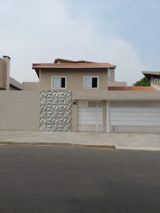 Casa em Jardim América, Bragança Paulista/SP de 180m² 3 quartos à venda por R$ 1.099.000,00 ou para locação R$ 5.000,00/mes