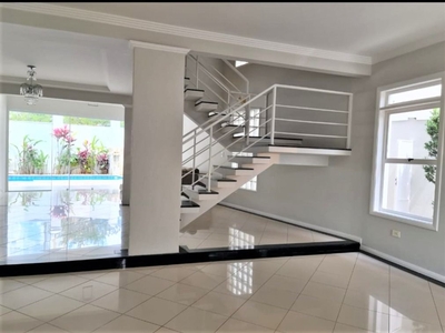 Casa em Jardim Bela Vista, São José dos Campos/SP de 285m² 4 quartos à venda por R$ 2.700.000,00 ou para locação R$ 9.000,00/mes