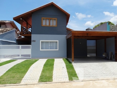 Casa em Massaguaçu, Caraguatatuba/SP de 240m² 4 quartos à venda por R$ 1.469.000,00