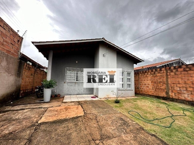 Casa em Medeiros, Rio Verde/GO de 69m² 3 quartos à venda por R$ 159.000,00