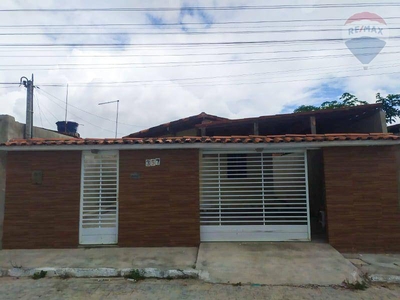 Casa em Nossa Senhora das Dores, Caruaru/PE de 50m² 2 quartos à venda por R$ 154.000,00
