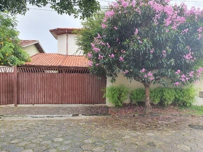 Casa em Parque das Flores, Taubaté/SP de 276m² 2 quartos à venda por R$ 546.000,00