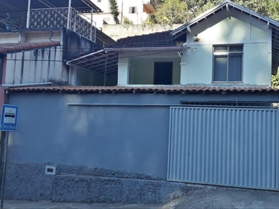 Casa em Santa Cecília, Juiz de Fora/MG de 42m² 2 quartos à venda por R$ 228.000,00