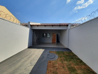 Casa em Setor Barcelos, Trindade/GO de 97m² 3 quartos à venda por R$ 219.000,00