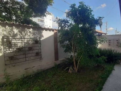 Casa em São Benedito, Pindamonhangaba/SP de 240m² 3 quartos à venda por R$ 849.000,00 ou para locação R$ 3.800,00/mes