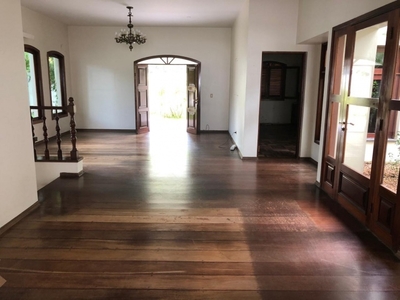 Casa em Tamboré, Santana de Parnaíba/SP de 400m² 4 quartos à venda por R$ 2.599.000,00