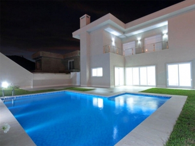 Casa em Tamboré, Santana de Parnaíba/SP de 918m² 5 quartos à venda por R$ 7.999.000,00