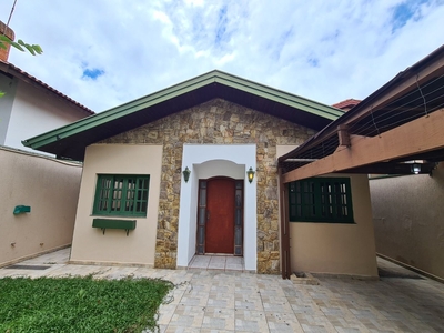 Casa em Vila Diva, Carapicuíba/SP de 146m² 3 quartos à venda por R$ 699.000,00 ou para locação R$ 3.600,00/mes