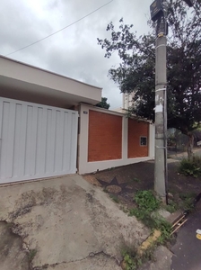 Casa em Vila Independência, Piracicaba/SP de 190m² 3 quartos para locação R$ 2.600,00/mes