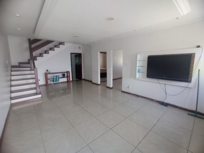 Casa em Vila Laura, Salvador/BA de 0m² 5 quartos para locação R$ 5.000,00/mes