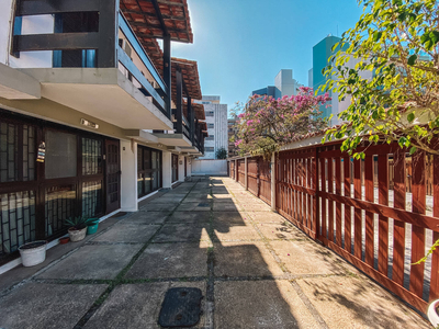 Casa em Vila Nova, Cabo Frio/RJ de 150m² 3 quartos à venda por R$ 619.000,00