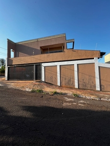 Casa em Vila Planalto, Campo Grande/MS de 10m² 3 quartos para locação R$ 3.800,00/mes