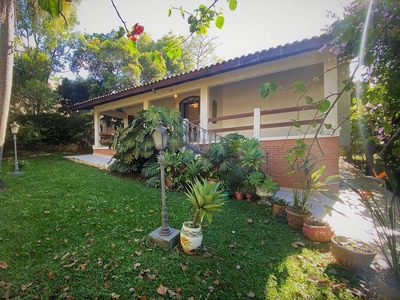 Casa em Vila Santo Antônio, Cotia/SP de 3069m² 8 quartos à venda por R$ 2.999.000,00