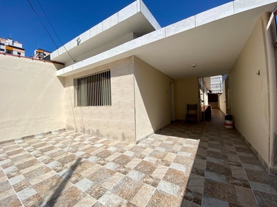 Casa em Vila Tupi, Praia Grande/SP de 97m² 2 quartos para locação R$ 3.800,00/mes