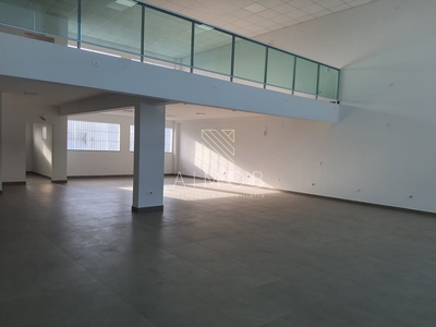 Galpão em Hauer, Curitiba/PR de 486m² para locação R$ 12.500,00/mes