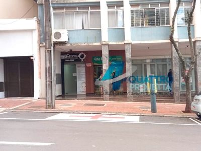 Sala em Centro, Londrina/PR de 49m² para locação R$ 3.500,00/mes