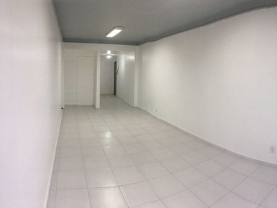 Sala em Centro, Niterói/RJ de 31m² à venda por R$ 114.000,00
