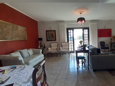 Sala em Jardim Henriqueta, Taboão da Serra/SP de 352m² à venda por R$ 1.299.000,00