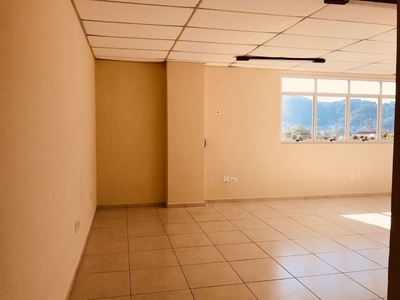 Sala em Vila Matias, Santos/SP de 50m² para locação R$ 1.830,00/mes