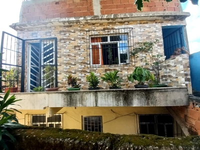 Sobrado em Graças, Duque de Caxias/RJ de 0m² à venda por R$ 90.000,00